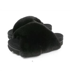 NEW ROAM women's cloud slippers in black